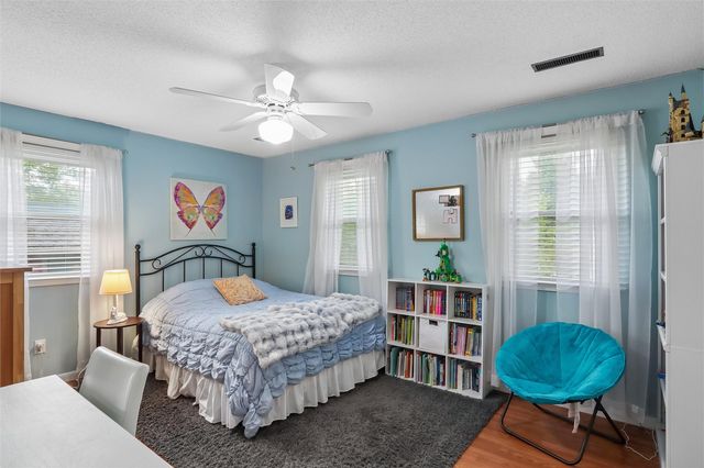 1026 Village Green Blvd, Iowa City, IA 52240