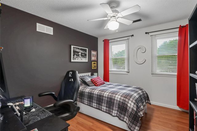 1026 Village Green Blvd, Iowa City, IA 52240