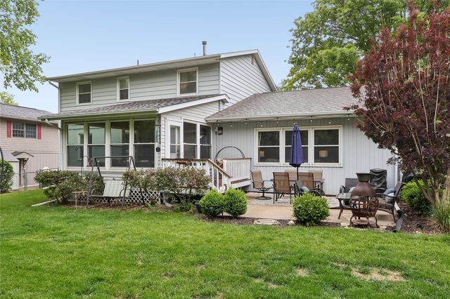 1026 Village Green Blvd, Iowa City, IA 52240