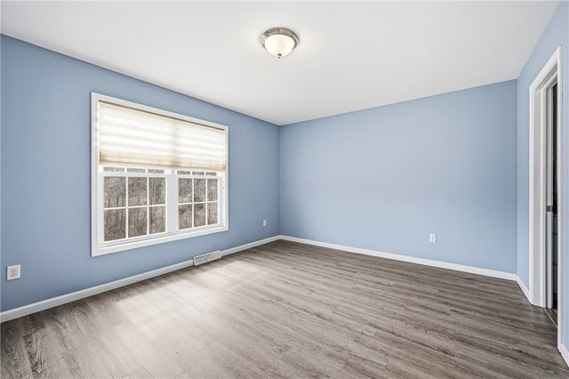 2414 Jillian Ln, Hermitage, PA 16148