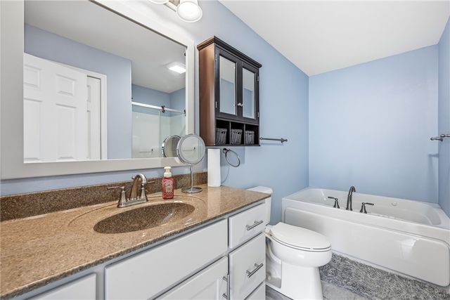 2414 Jillian Ln, Hermitage, PA 16148