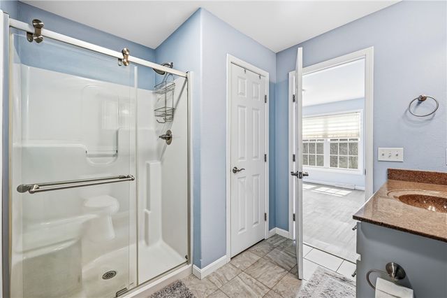 2414 Jillian Ln, Hermitage, PA 16148