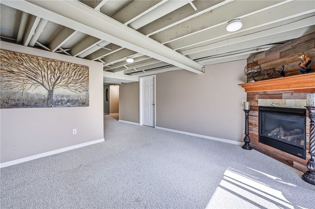 2414 Jillian Ln, Hermitage, PA 16148