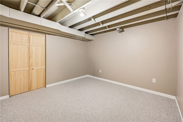 2414 Jillian Ln, Hermitage, PA 16148