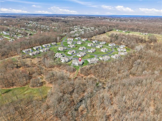 2414 Jillian Ln, Hermitage, PA 16148