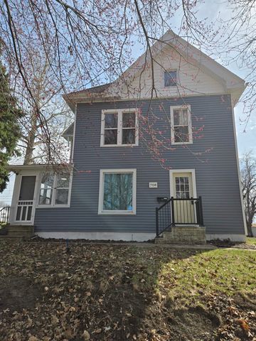 708 Park Street, Reinbeck, IA 50669