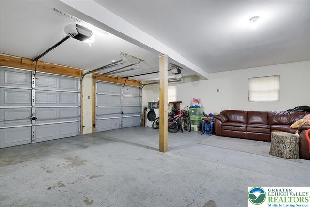 303 Lakefield Terrace, Jackson Twp, PA 18360