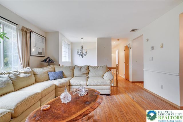 303 Lakefield Terrace, Jackson Twp, PA 18360