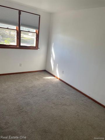 47 Pope Street, Lapeer, MI 48446