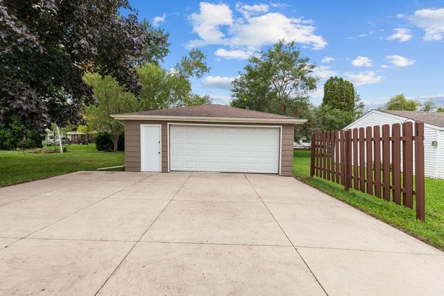 736 JOHN STREET, Menasha, WI 54952