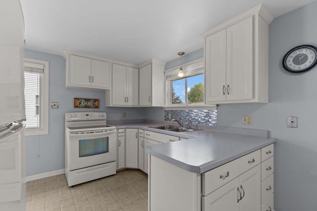 736 JOHN STREET, Menasha, WI 54952