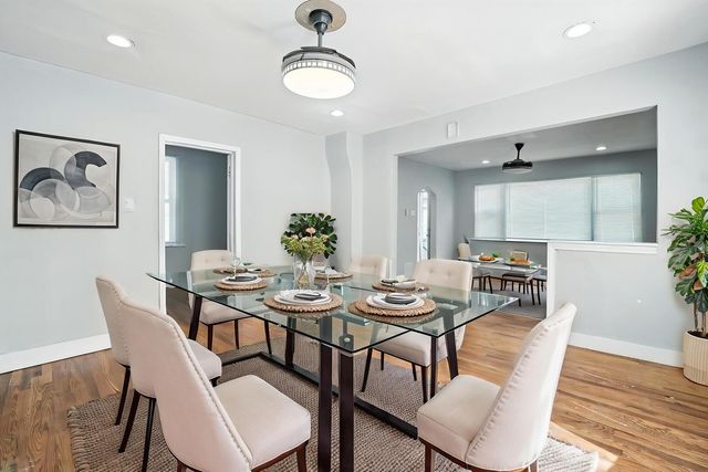 307 E 136th Place, Chicago, IL 60827