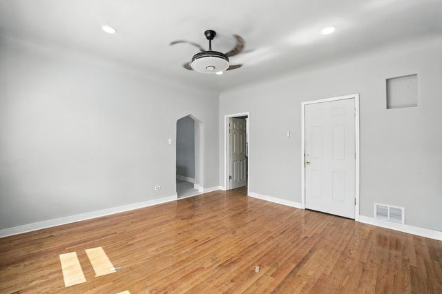 307 E 136th Place, Chicago, IL 60827
