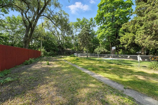 307 E 136th Place, Chicago, IL 60827