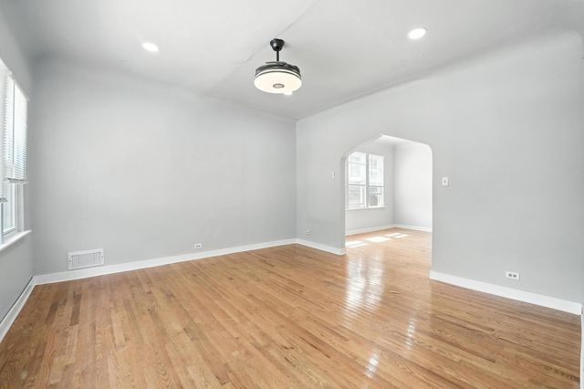 307 E 136th Place, Chicago, IL 60827