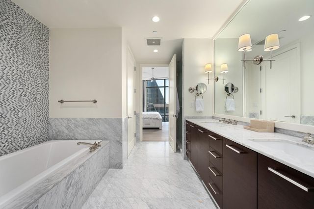 200 Congress Ave 26C, Austin, TX 78701