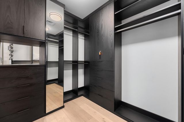 200 Congress Ave 26C, Austin, TX 78701