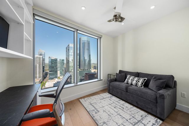 200 Congress Ave 26C, Austin, TX 78701