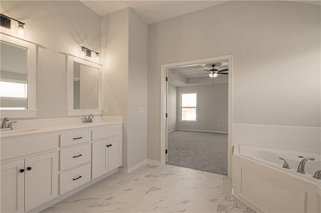 10141 N Brighton Avenue, Kansas City, MO 64156