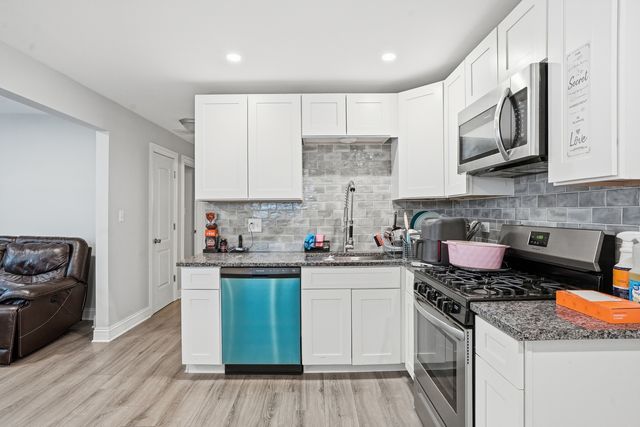 10906 Mcvicker Avenue, Chicago Ridge, IL 60415