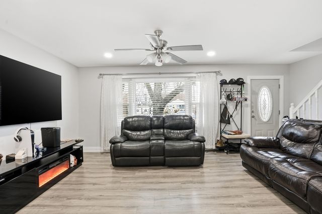 10906 Mcvicker Avenue, Chicago Ridge, IL 60415