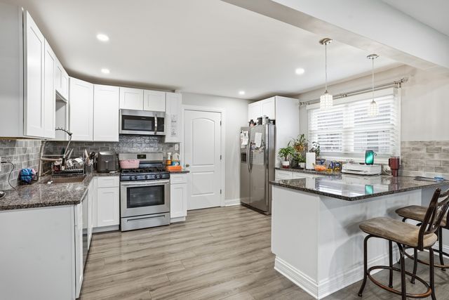 10906 Mcvicker Avenue, Chicago Ridge, IL 60415