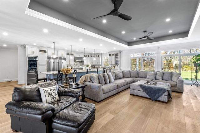 73 Raymond Ave, Raynham, MA 02767