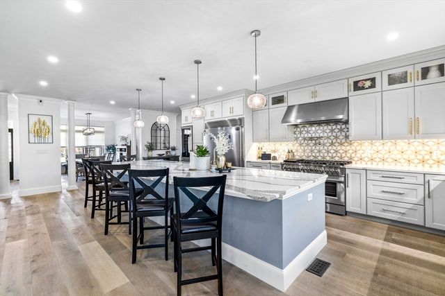 73 Raymond Ave, Raynham, MA 02767