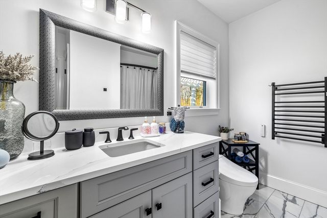 73 Raymond Ave, Raynham, MA 02767