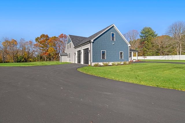 73 Raymond Ave, Raynham, MA 02767