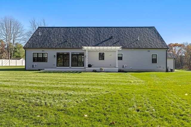 73 Raymond Ave, Raynham, MA 02767