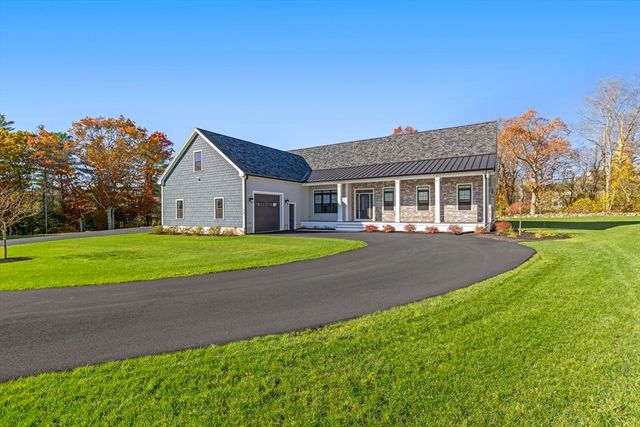 73 Raymond Ave, Raynham, MA 02767