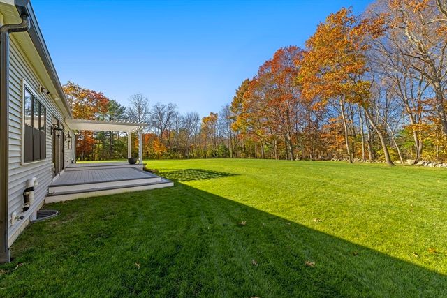 73 Raymond Ave, Raynham, MA 02767