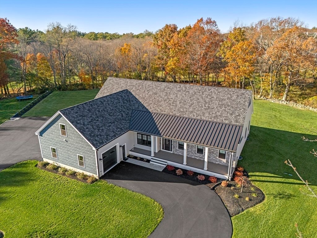 73 Raymond Ave, Raynham, MA 02767