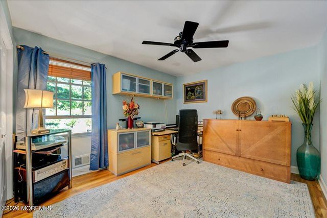 5 Trotter Terrace, Belford, NJ 07718