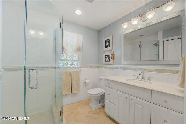 5 Trotter Terrace, Belford, NJ 07718