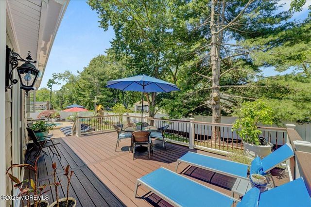 5 Trotter Terrace, Belford, NJ 07718