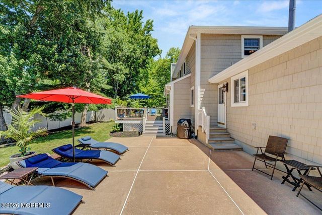 5 Trotter Terrace, Belford, NJ 07718