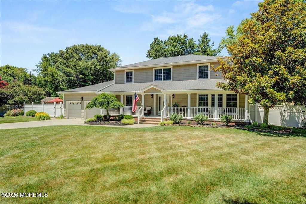 5 Trotter Terrace, Belford, NJ 07718