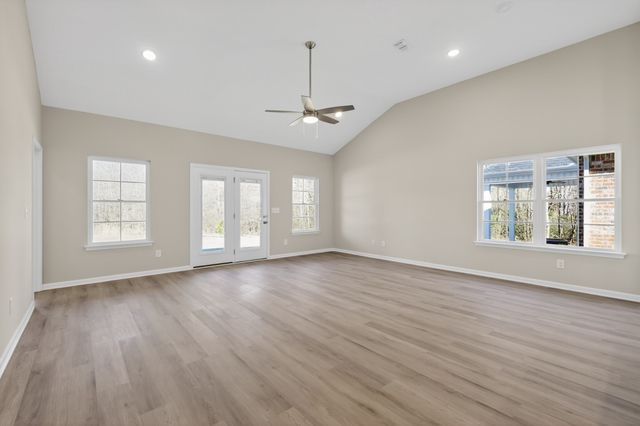 346 N Fork Branch Rd, Tullahoma, TN 37388