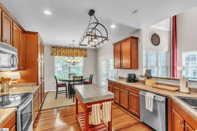 528 Kingsmoor Drive, Simpsonville, SC 29681