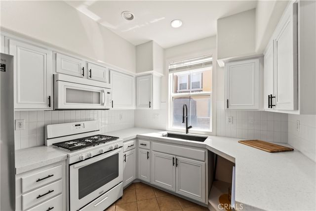 607 Terra Bella, Irvine, CA 92602