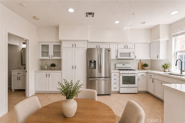 607 Terra Bella, Irvine, CA 92602