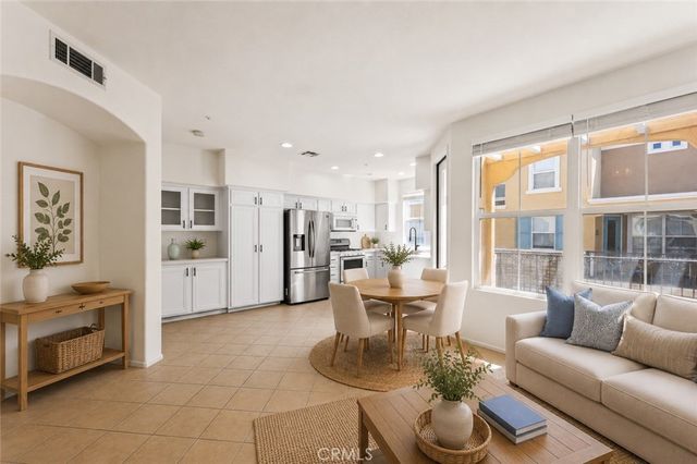 607 Terra Bella, Irvine, CA 92602