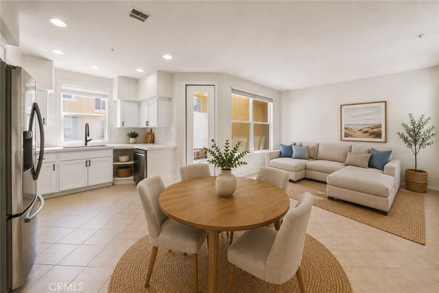 607 Terra Bella, Irvine, CA 92602