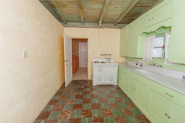 137 Center Loop, Whitney, TX 76692