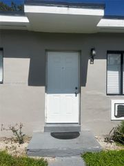 2090 NW 31th St 4, Miami, FL 33142