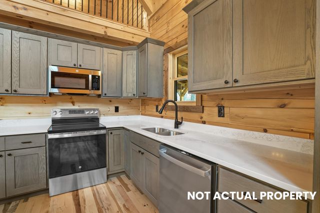 28068 Blackjack Road, Logan, OH 43138