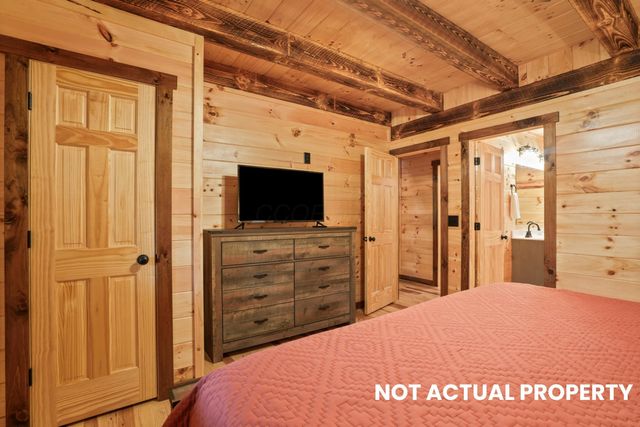 28068 Blackjack Road, Logan, OH 43138