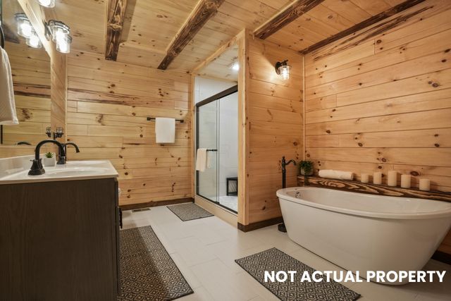 28068 Blackjack Road, Logan, OH 43138